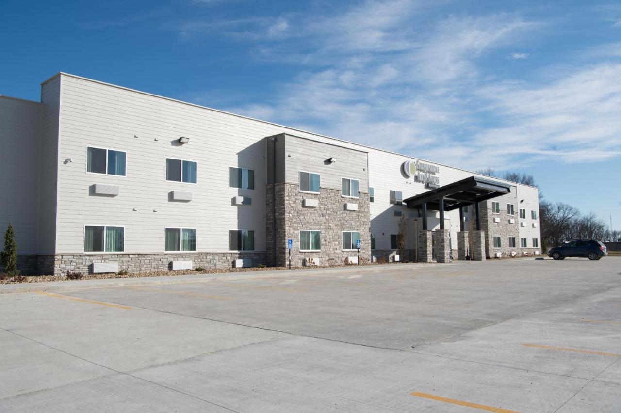 Cobblestone Inn & Suites - Forest City Exterior foto